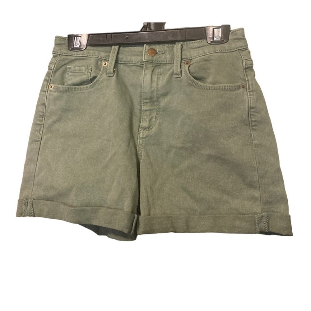 Universal Thread Women's Vintage Midi Denim Shorts Dusty Olive NWT Size 2/26